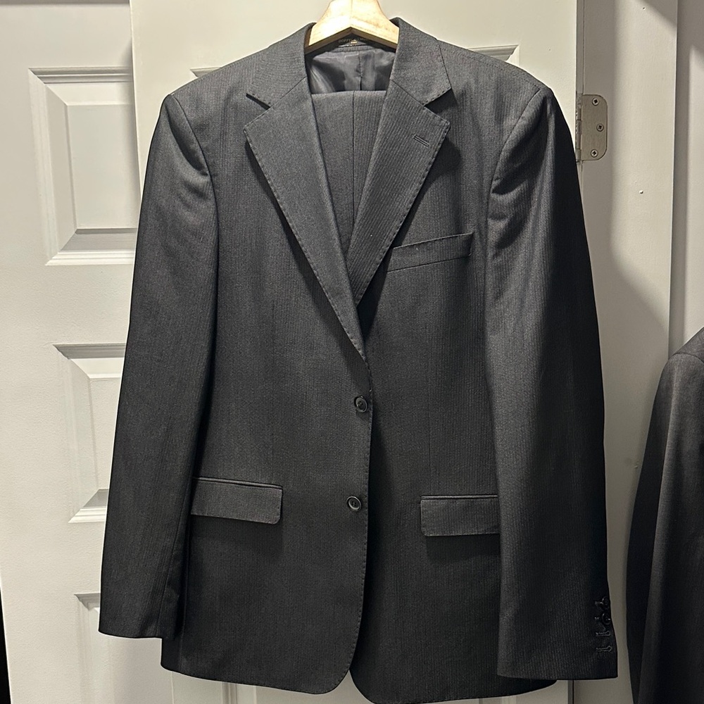 Men's Italian cut Elegant Gray Suit